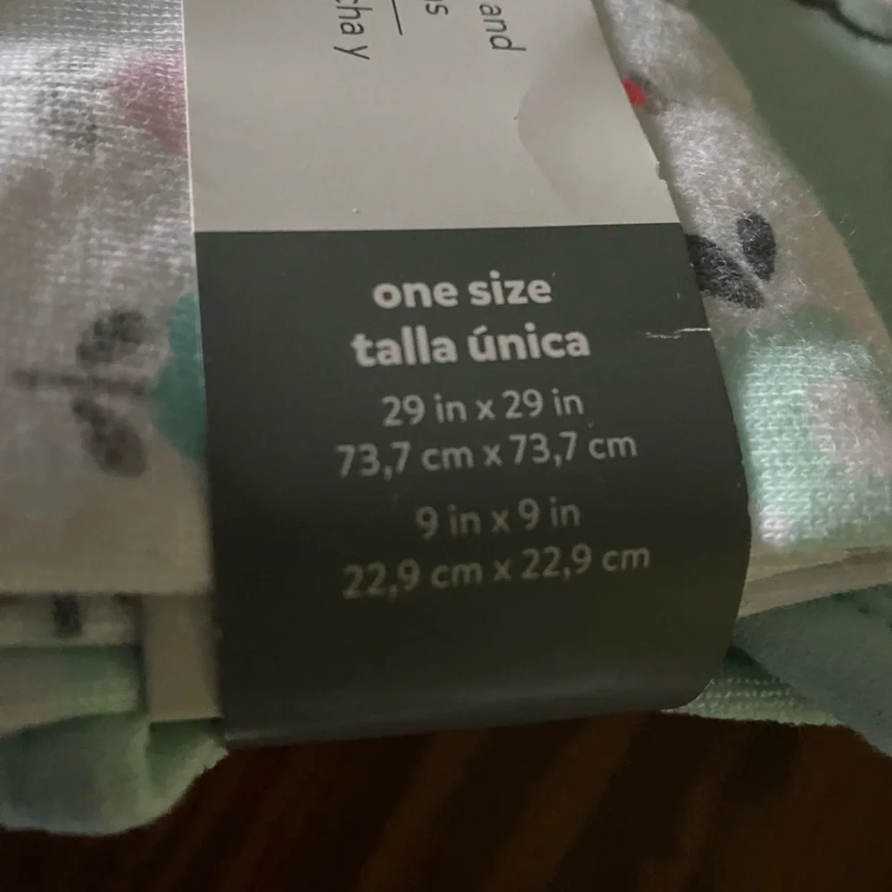 Child of Mine hooded towel and 3 wash cloth